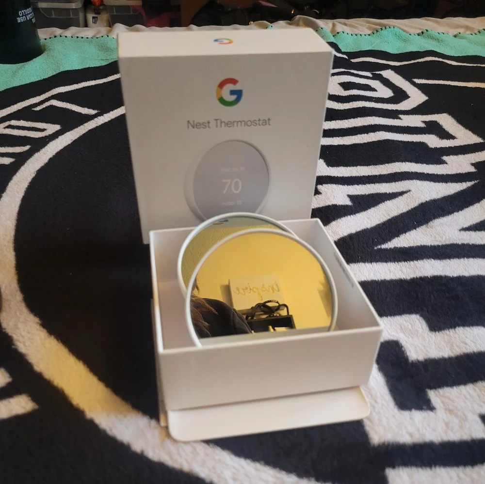 (PRICE IS 4 2) Google nest thermostats (×2)